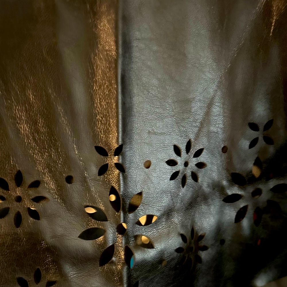 Scoop NYC Gold and Black Midi Skirt